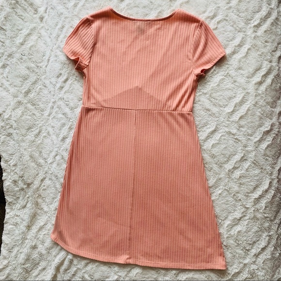 Forever 21 empire waist dress in a peach color M - Picture 4 of 7